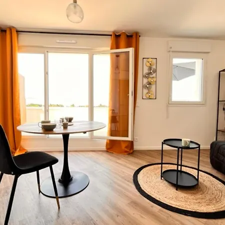 Appartement Avec Balcon Proche De La Rochelle
