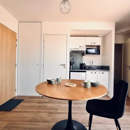 Appartement Avec Balcon Proche De La Rochelle