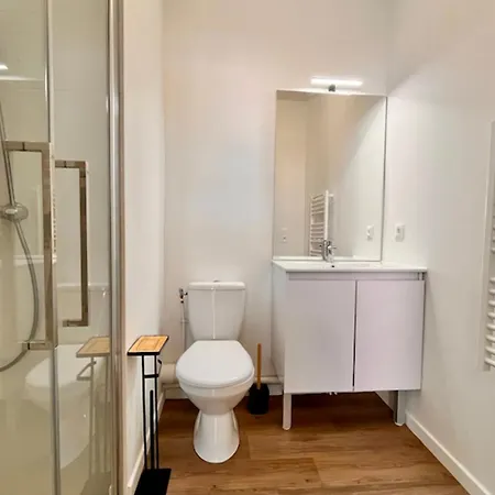 Appartement Avec Balcon Proche De La Rochelle *